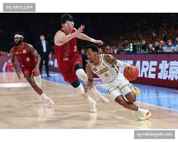 CBA赛季初防守VS进攻解析 北京钢铁防线与广东速度空间碰撞